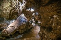 Der Große Stalagmit in der Iberger Tropfsteinhöhle im Harz